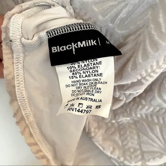 BM M Burned Velvet White Cap Sleeve Crop - Picture 4 of 7